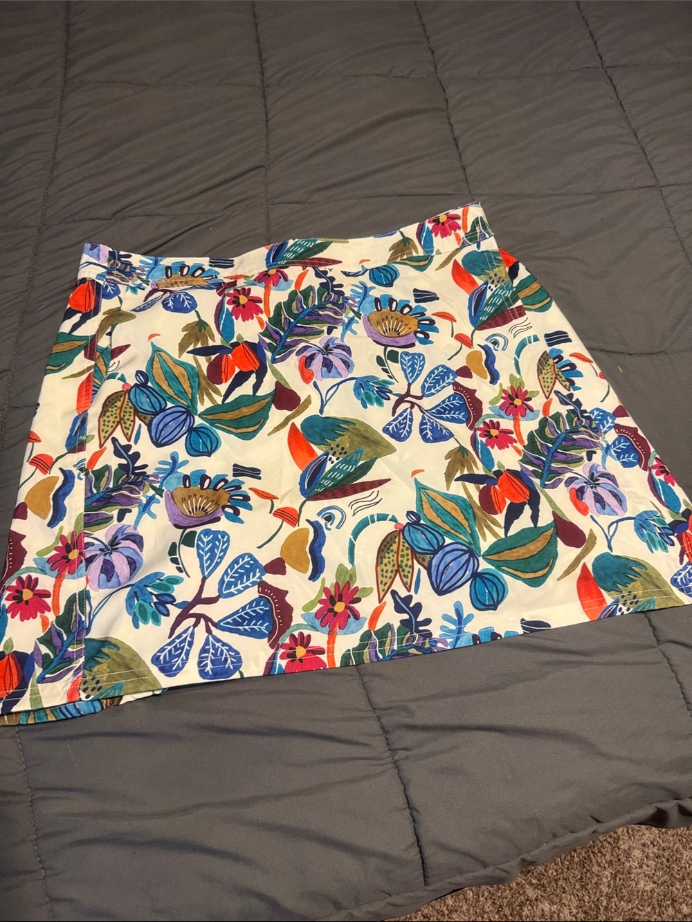 Ripskirt size xl. New no tags